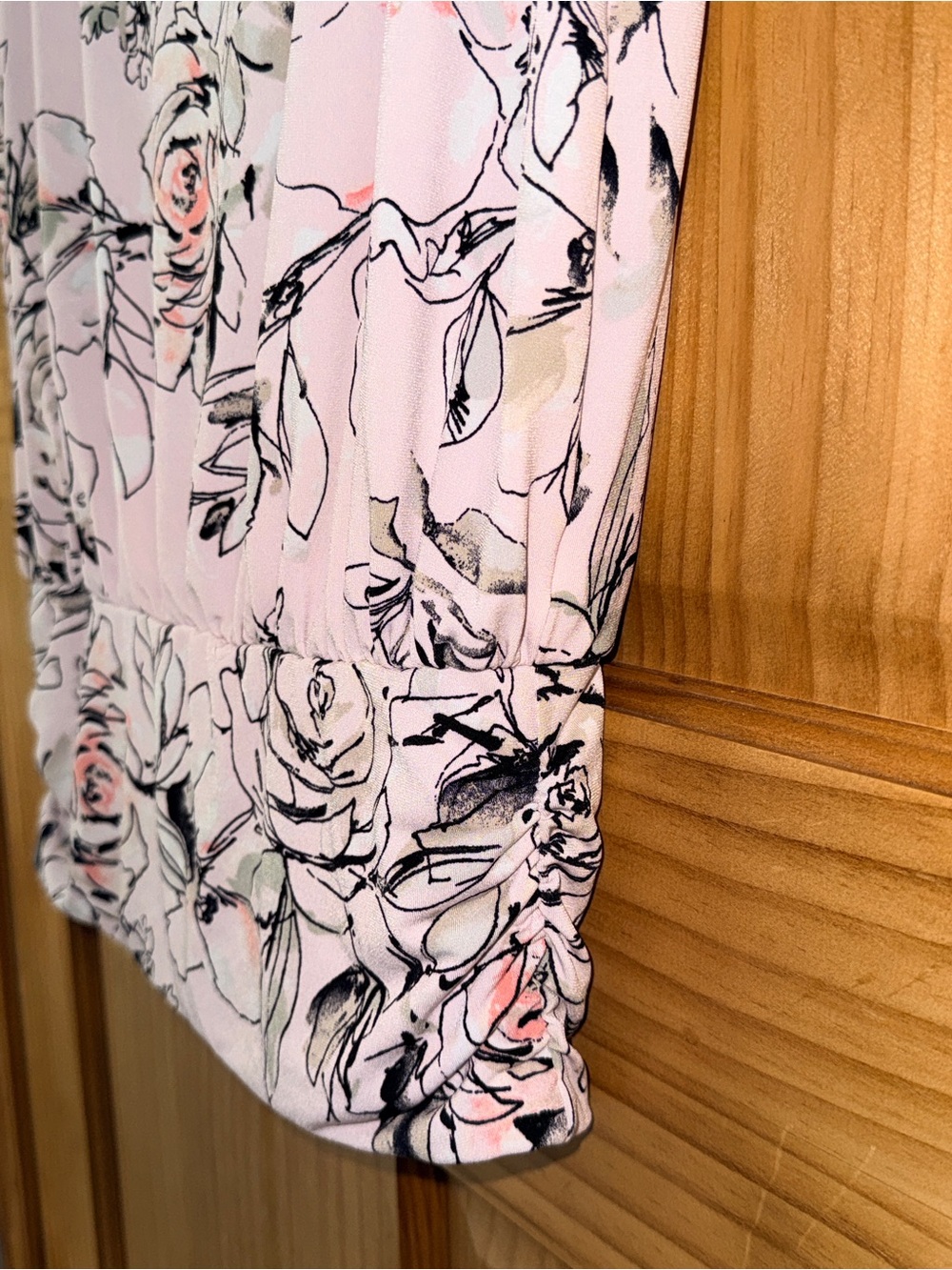 NwoT White House Black Market Pink &  Black Floral Top-S-EC - Picture 6 of 11